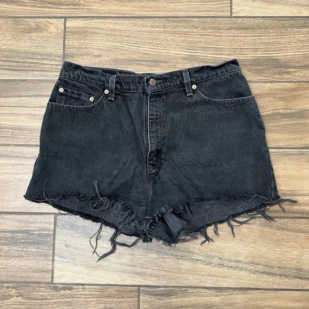 Vintage Levis 550 Womens 16 Relaxed Black Cutoff Jean Shorts Distressed USA Made